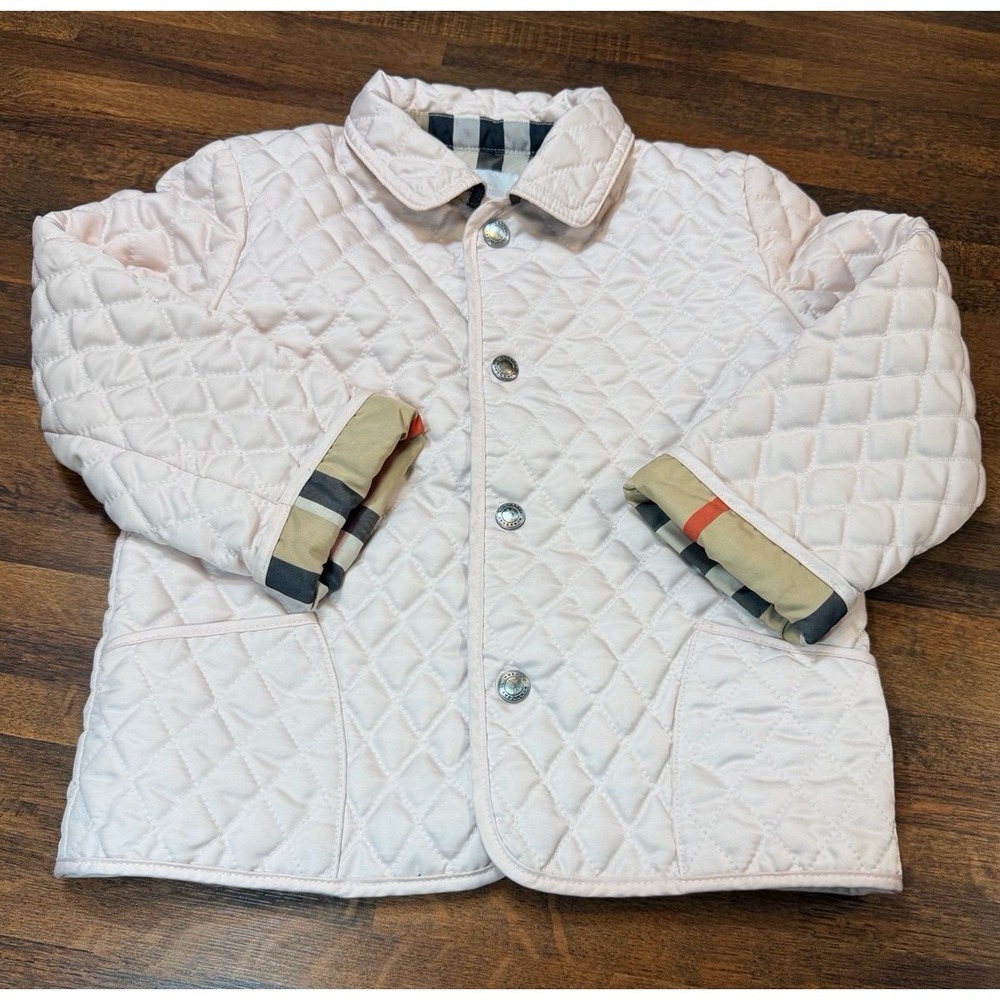 Authentic Burberry girls classic diamond quilted jacket size 3T. Pale pink